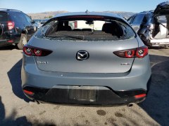 Mazda 3 Premium 2020 4