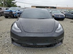 Tesla Model 3 Mid Range 2022 1
