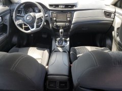 Nissan Rogue S 2017 8