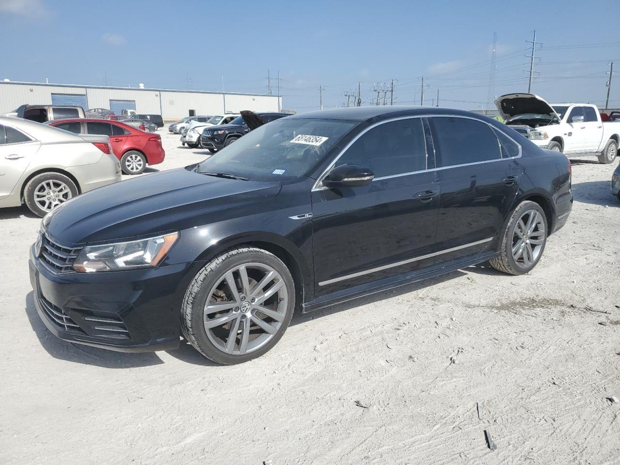 Volkswagen Passat R-Line 2017 0 Volkswagen Passat R-Line 2017 0