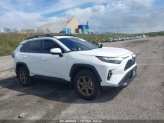 Toyota RAV4 XLE Hybrid 2023 4