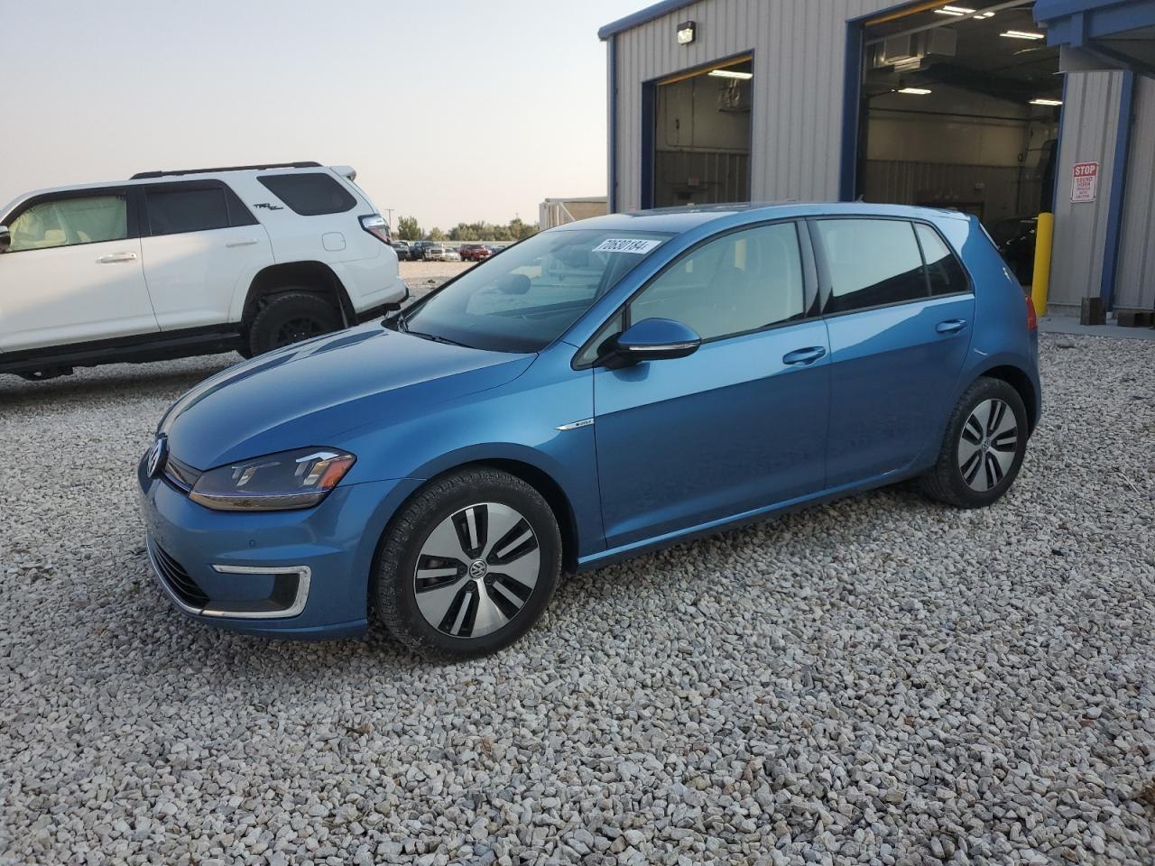 Volkswagen e-Golf SEL 2015 0 Volkswagen e-Golf SEL 2015 0