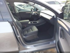 Tesla Model Y Long Range 2024 9