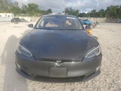 Tesla Model S 90D 2016 1