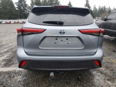 Toyota Highlander LE Hybrid 2021 4
