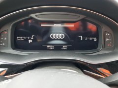 Audi Q8 Premium 2021 8