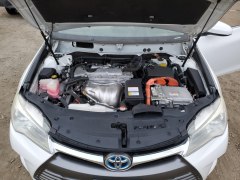 Toyota Camry XLE Hybrid 2016 10