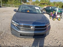 Volkswagen Jetta SE 2023 2