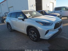 Toyota Highlander XLE Hybrid 2023 2