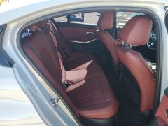 BMW 330i 2023 9