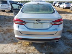 Ford Fusion Hybryd SE 2018 6