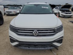 Volkswagen Tiguan S 2024 1