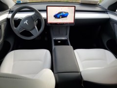 Tesla Model Y Long Range 2023 8