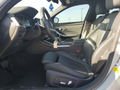BMW 330i 2020 6