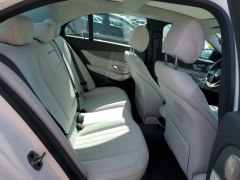 Mercedes-Benz E350 2023 9