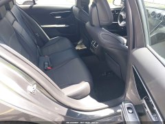 Mercedes-Benz C300 2024 9