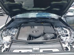 Mercedes-Benz C300 2024 11
