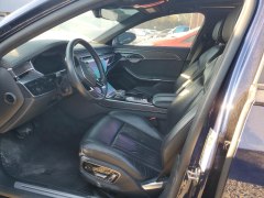 Audi A8L 2021 6
