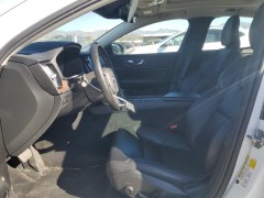 Volvo S60 T5 Momentum 2021 6