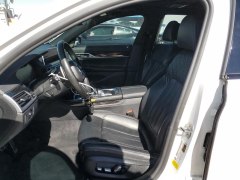 BMW 740i 2020 6