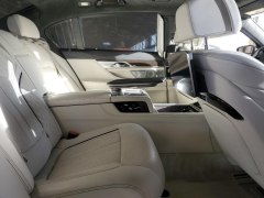 BMW M760i XDrive 2018 9
